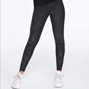 VS Pink Buttery soft leggings